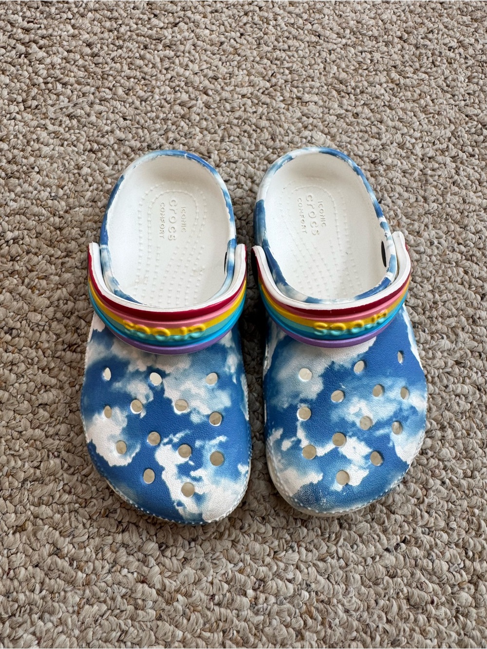 CROCS Kids Cloud Print Clogs with Rainbow Strap